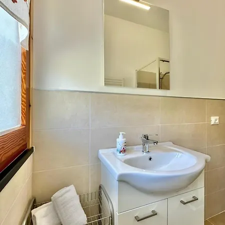 Dimora Concept - Casa Miri - Comodo Al Mare E Servizi Apartamento *